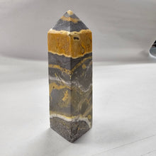 Load image into Gallery viewer, Bumblebee Jasper