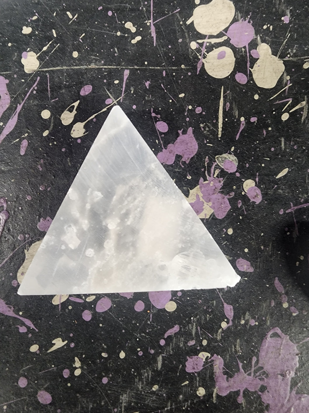 Selenite Triangle Charging Plate