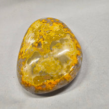 Load image into Gallery viewer, Bumblebee Jasper
