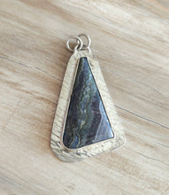 Load image into Gallery viewer, Moss Agate
